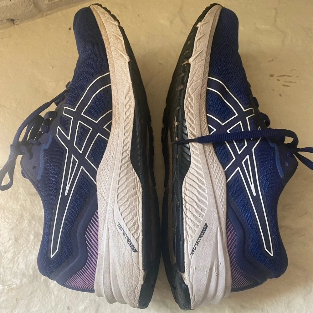 The Gel-Kayano ™ 29 ASICS size 9.5